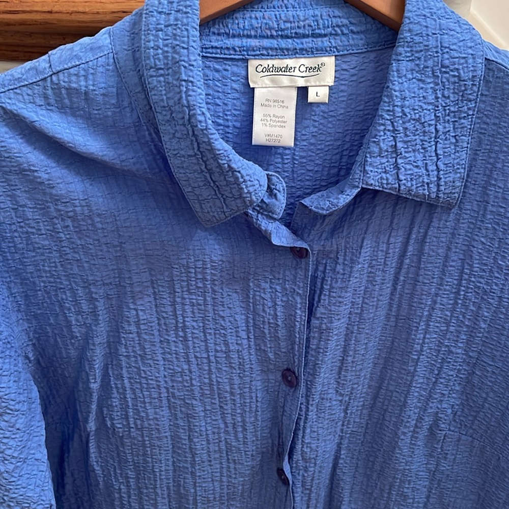 Coldwater Creek Blue Button-Up Shirt - Picture 3 of 3